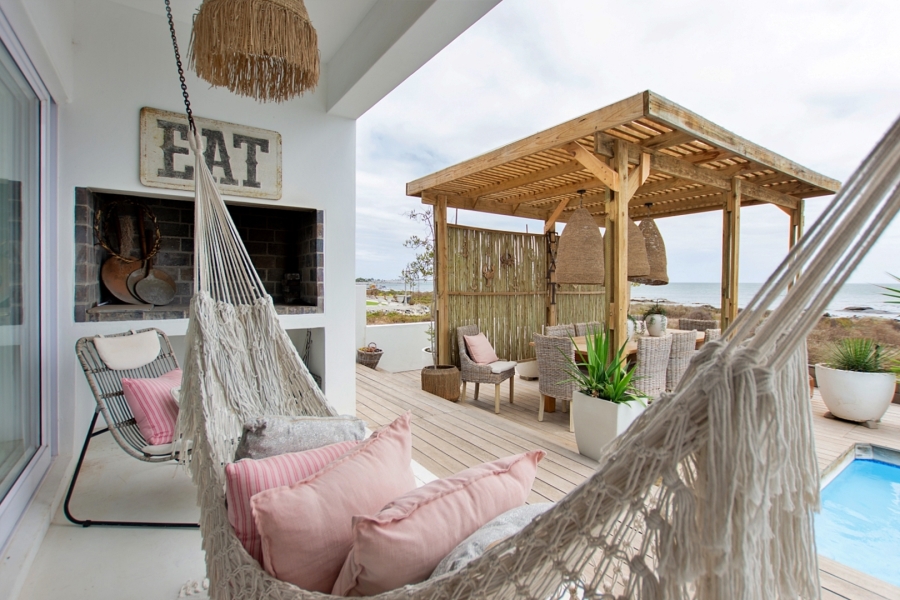 4 Bedroom Property for Sale in Sandy Point Western Cape